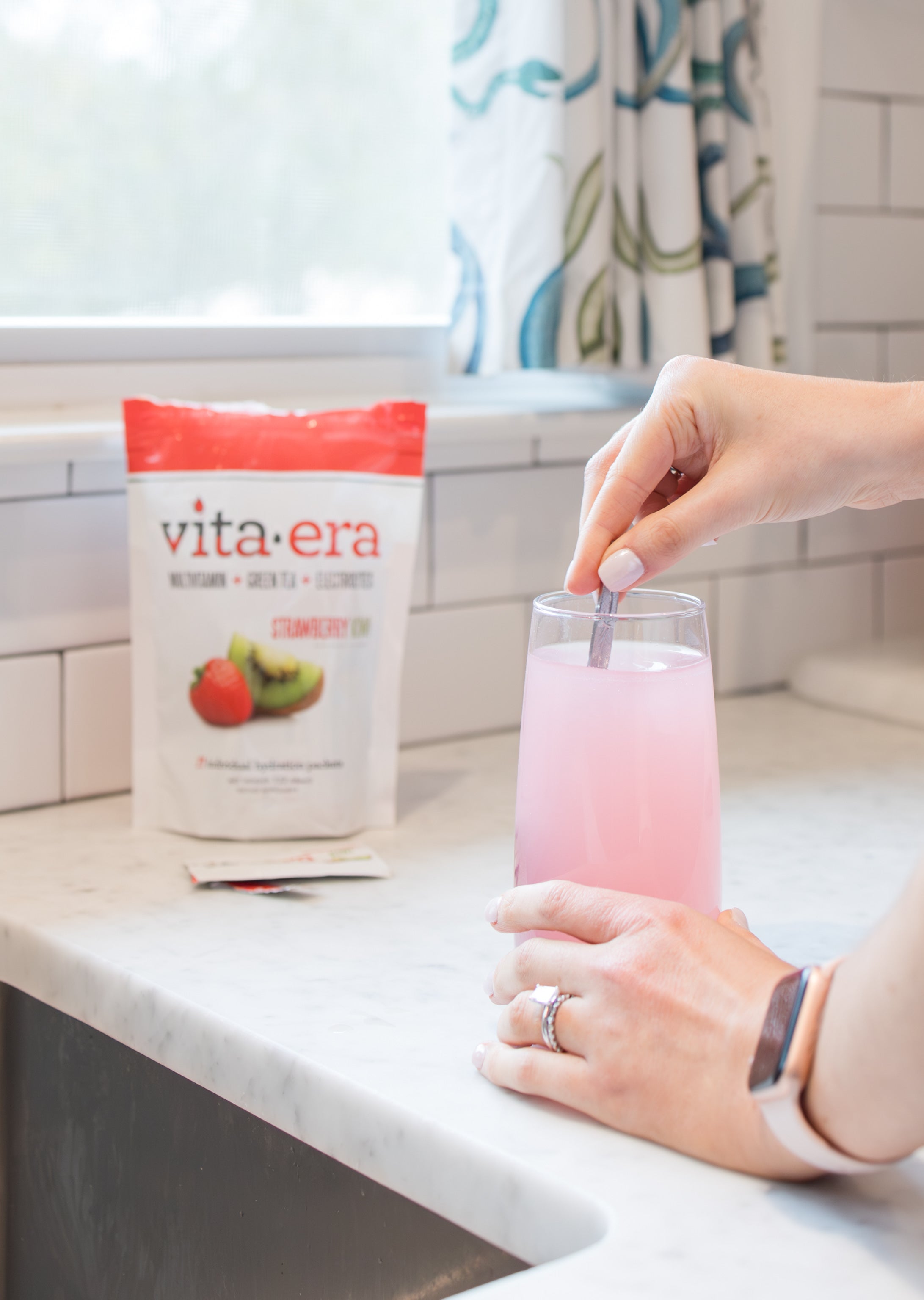 Vita•Era | Strawberry Kiwi 21-Stick Pack Pouch | VitaEra